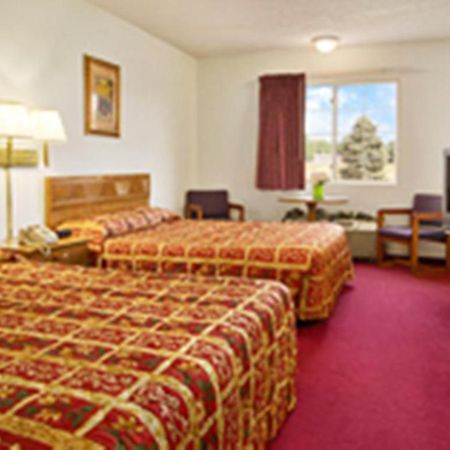 Westwood Inn & Suites - Kimball 客房 照片
